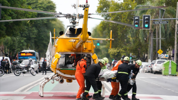 Dos heridos en un fuerte choque de camiones: uno fue llevado en helicóptero al Heca