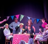 El taller de teatro Magnafama de Timbúes, brilló con la presentación de la obra 