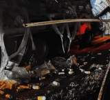 El choque de dos camiones en la autopista Rosario-Buenos Aires inundó la traza de latas de cerveza