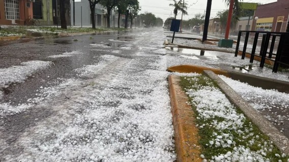 Fuerte temporal de granizo en localidades de Santa Fe: piedras del tamaño de un huevo, destrozos y cortes de luz