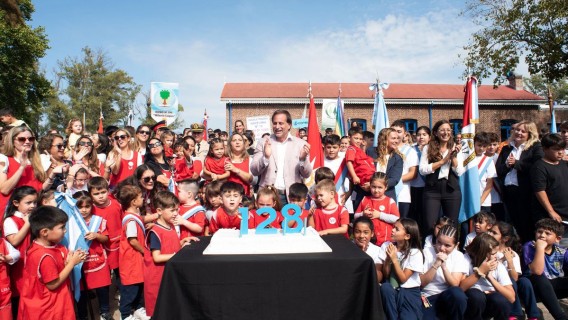 General Lagos celebró sus 128 años con una multitud y un fuerte mensaje de comunidad