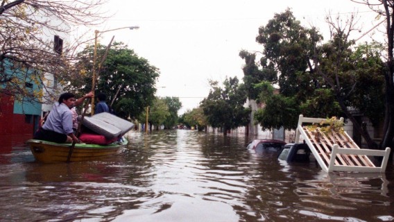 A 23 años de las inundaciones en Santa Fe, el gobierno provincial criticó al peronismo