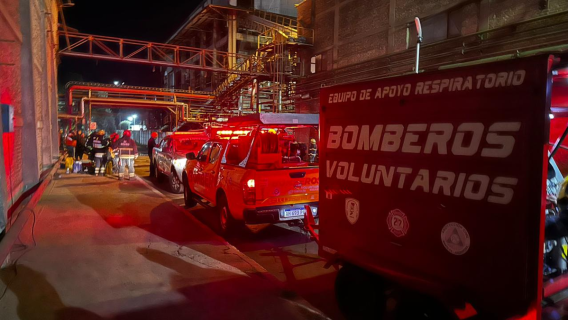 Alarma en Nueva Vicentin por un incendio de magnitud en la planta de Ricardone