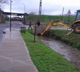Intensos trabajos de limpieza de desagües pluviales