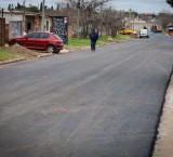 Más pavimento para el Barrio Acevedo